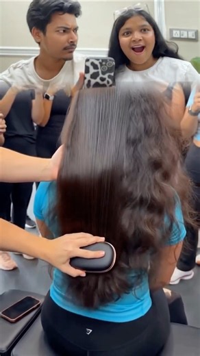 Tried this viral mini portable & wordless hair straightener with comb 🤯🫶 #shorts #minicomb #review