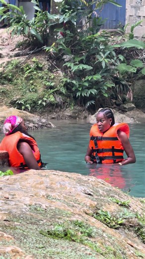 Blue Hole Jamaica Is Even More Beautiful in Person! 😍💙