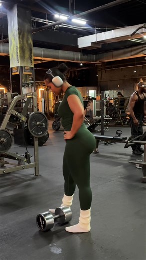 Effective Sumo Squats for Glute Growth