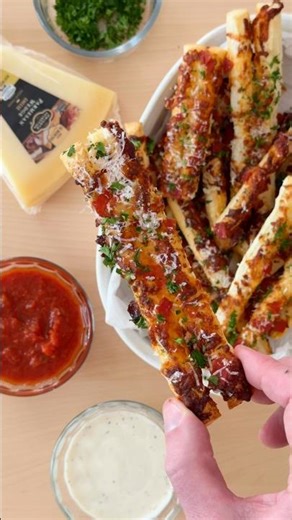 An easy recipe that turns puff pastry into pizza fries! 🍕🍟