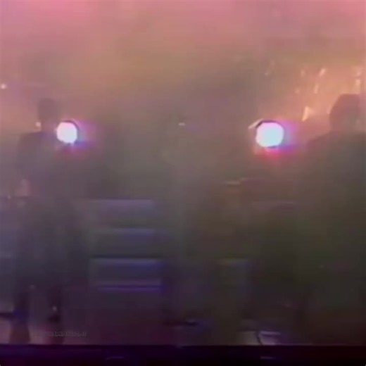 Michael Jackson — Wanna Be Startin' Somethin' live at Wembley 1988