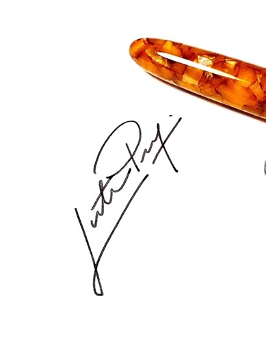 Caligrafia e Assinaturas: Estilo Único