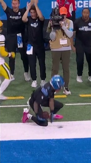 Jameson Williams Lays Out for 6 💨 #Lions #NFL #Shorts