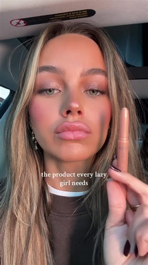 Shimmery Shadow Sticks from L'Oréal Paris: A Must-Have