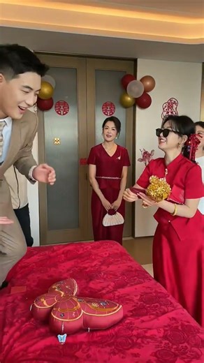 Elegant Chinese Wedding Surprise ❤️ Beautiful Bride Entry & Traditional Ceremony #wedding #shorts