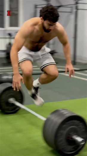 Crina Maceac on Instagram: "@oofdynasty Intense Crossfit Circuit with Burpees Wall Balls and Deadlifts 🎥 @nrln_alizada"