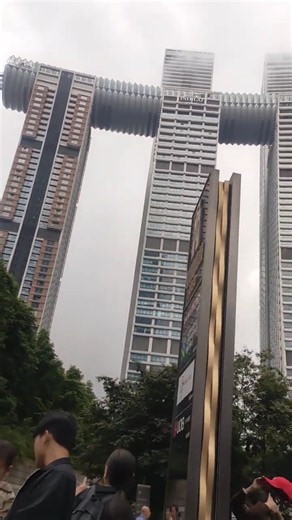Raffles City vibes on a rainy day Chongqing china 🇨🇳🏙️ #trendingshorts #downtown #explore#travel