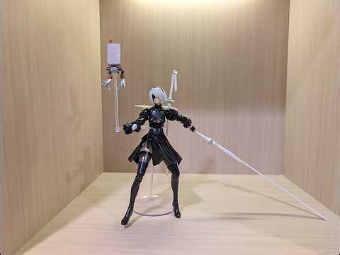 Build: 2B and Pod 042 from NieR: Automata