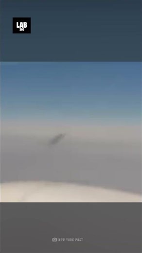 UFO Hovers Near Airplane Over Aegean Sea – Unexplained Encounter #shortsfeed #lab360 #uap
