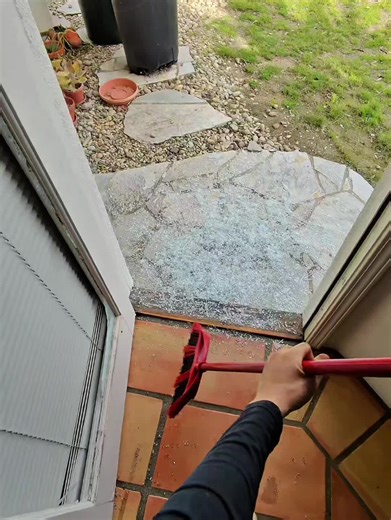 разбил стеклянную дверь и починил ее своими руками для клиента в США🇺🇲 #handyman #work #usa #ремонт #работавсша