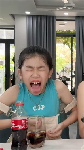 OH NO… THE LEMON IS SO SOUR! 🤢🍋‍🟩 #funny #shorts