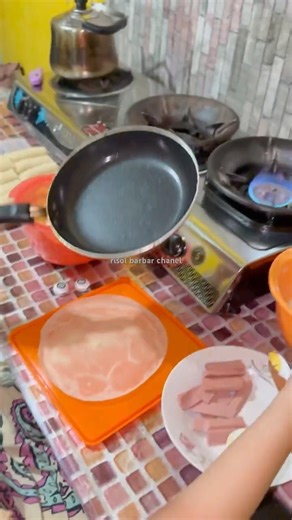 Satisfying Spring Roll Folding ASMR #asmrfood #springroll