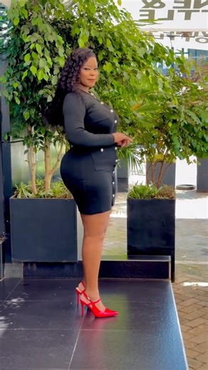 Gorgeous irresistible Bodycon Dress | Latest Trendy Fashion Styles for Ladies #fashion #model #usa