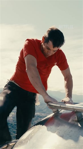 ALEX HONNOLD AFTER COMPLETING HIS FREE SOLO OF TAIPEI 101: "Sick." The 101 story climb took 1 hour and 31 minutes #SkyscraperLIVE | Netflix