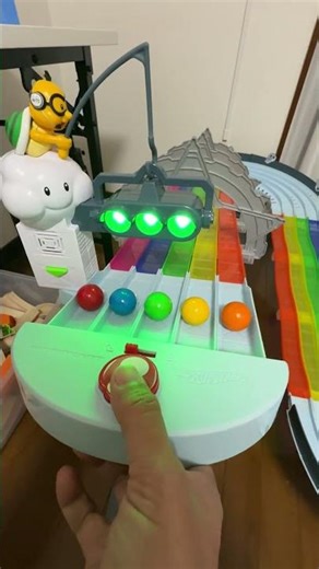 Marble Run☆A fun marble run on a course in your room.①