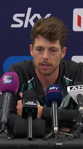 Give us a witty, candid Mitchell Santner at a presser, and we could watch all day 😅