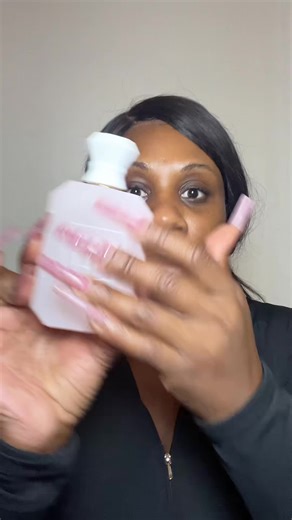 Literally it smells so similar strawberries marshmallow creamy vanilla coconut raspberry nectarine apple #pinkblush #perfume #perfumetiktok #marshmallowperfume #strawberryperfume