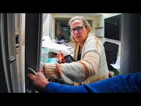 Woman Calls 911 for Heart Attack Then Charges Officers With Knife