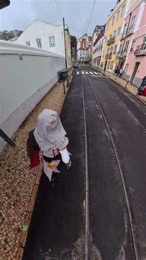 WHEN EZIO ASSASSINS CREED SHOWS UP IN REAL LIFE | PEOPLE CAN’T BELIEVE WHAT THEY SEE! #AC2