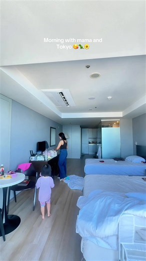 Mama and Tokyo getting ready | morning