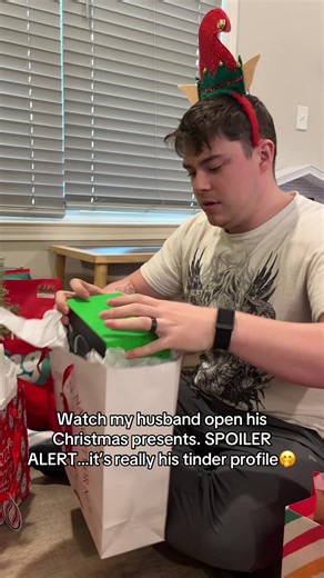 What better day than Christmas Day? #tinder #fyp #cheatinghusband #cheater #christmas