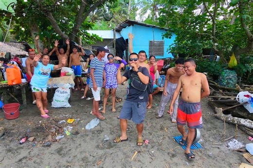Nag walking pakadto sa Canonoy Beach.🏖 The DJI Neo 2 is the best drone for vlogging because it has excellent 4K video, a two-axis gimbal for smooth footage and you can fly it even without a controller just using your hands or smartphone.👌 📍Sitio Canonoy, Brgy.Miranda, Hinigaran #DJINeo2 #dji | Choy Lando Photography
