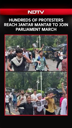 Hundreds of Protesters Reach Jantar Mantar to Join Parliament March