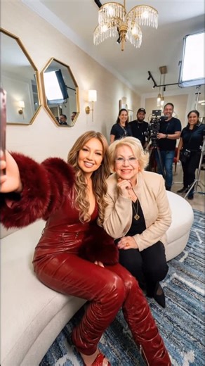 Thalia on Instagram: "Somos el resultado de cada uno de nuestros sueños, de la forma en la que luchamos por cristalizarlos y de la fe y el empeño para construirlos. Como un diamante con decenas de ángulos, reflejamos los destellos de cada uno de los momentos tallados por la vida. Soy el resultado de tantos fragmentos de una sola alma, viviendo esta experiencia llamada vida. Qué emoción! Cuántas historias! Cuántas facetas! Cuántas maneras de reiniciar, resetear y reconstruir cada etapa con orgull