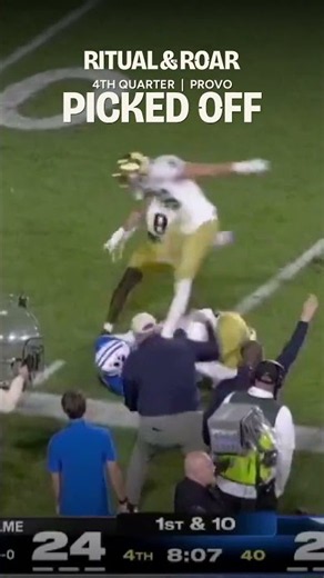 Jayden Sanders intercepts Bear Bachmeier as Notre Dame leads BYU 24-21 #Shorts