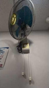 (Shown on and off) KDK M35CH wall fan in a laundromat #beautifulfans