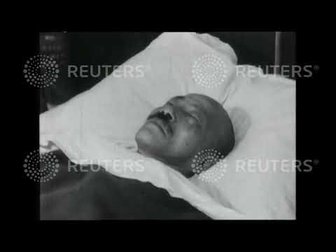 1945 Tojo is hospitalised after his bungled suicide attempt