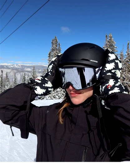 Skiing in Aspen: Style and Adventure