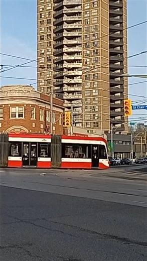 perfect left turn Subway streetcar named desire Toronto Canada @OfficialTTCchannel #ttc