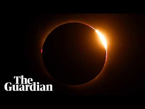 Total solar eclipse darkens sky in Spain