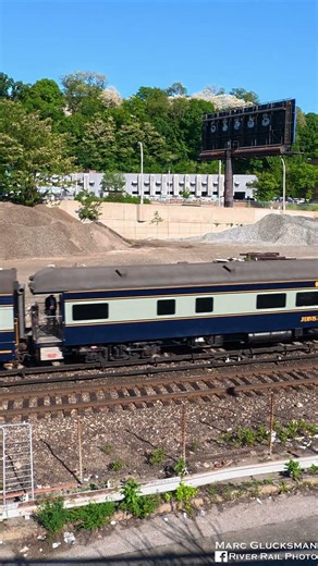 CSX Office Car Special On Metro-North's Hudson Line (Bronx, NY - MNR Highbridge) #shorts