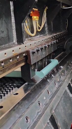The process of arc shaped bending of sheet materials- Good tools and machinery make work easy