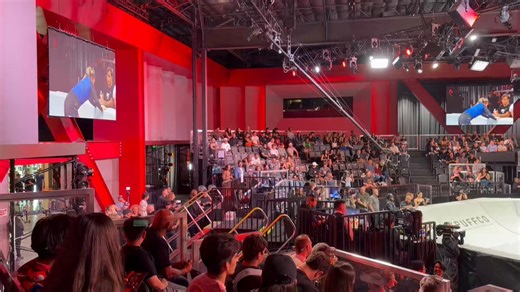 贅沢といえば、コロナ禍の朝倉未来vs萩原京平スタジオマッチ。日本の格闘技を束ねるU-NEXTの格闘技配信初進出となり、RIZINのネット配信が加速。ターニングポイントとなるイベントだった