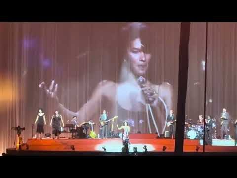 Olivia Dean - “Carmen” (Live at Afterpay Arena, Sydney 2026)