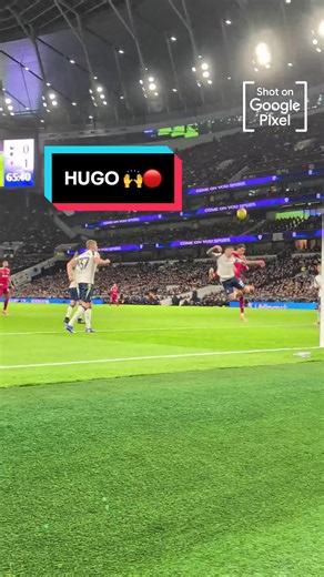 Hugo rising highest 💥 #Ekitike #PremierLeague | hugo