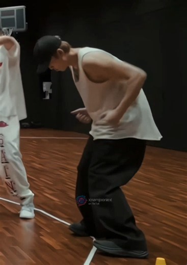 Paw paw paw🫦 #namjoonbiased #namjoon #rm #btsarmy #bts | Namjoon