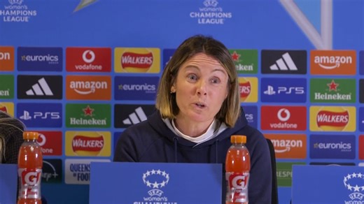 "What is the VAR doing in these games?" 🗣️Sonia Bompastor reflects on her red card after Arsenal's Katie McCabe appeared to pull the hair of Chelsea's Alyssa Thompson during their Women's Champions League tie
