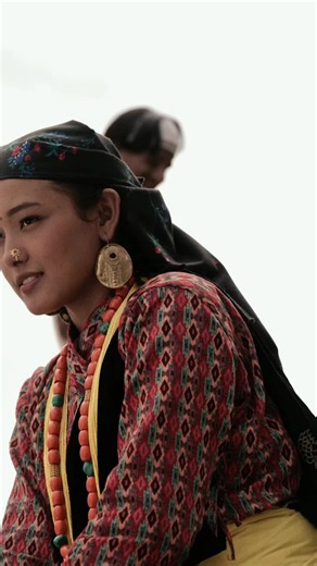 Dashain Song Nepali: Shirmai Phool Maya – Prakash Dutraj New Song