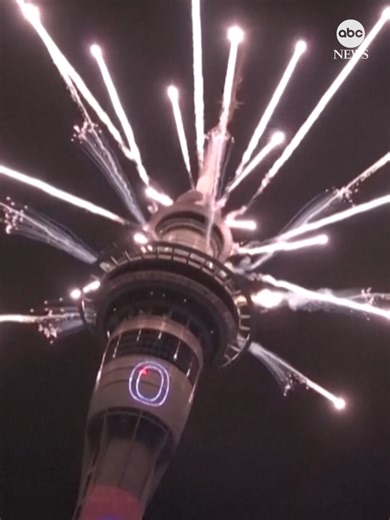 New Zealand was one of the first countries in the world to ring in 2026, with a fireworks display in Auckland. #abcnews #news #newyear #fireworks #holiday