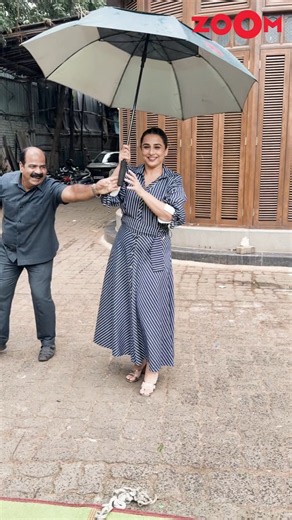 Vidya Balan's SWEET gesture as she takes umbrella from her bodyguard's hand & holds it herself