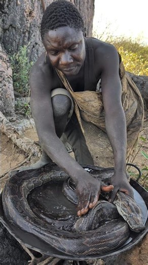 Chaba preparing food #reels #africa