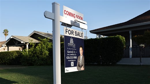 Falling mortgage rates bring hope for housing market