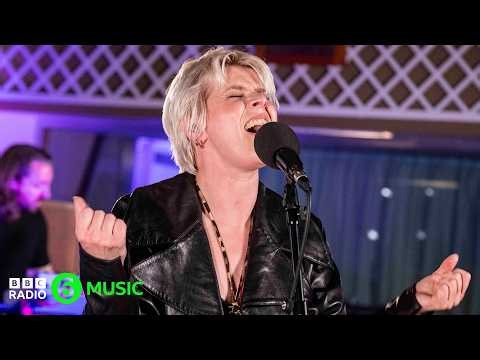 Robyn - Talk To Me | 6 Music Live Session