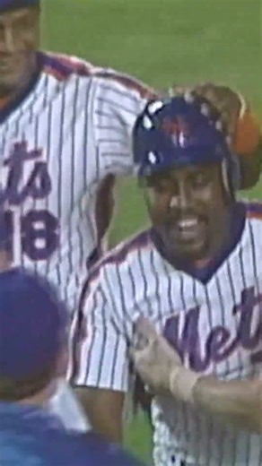 Kevin Mitchell came through with a big hit to win it for the Mets!