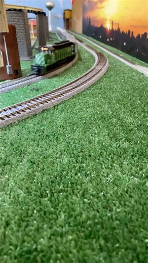 “UNBELIEVABLE! Burlington Northern SD-40 Hauls 5 Smooth Passenger Cars in HO” #modeltrains #hoscale