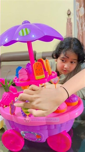 RAISHA LOVES PLAYING ICE CREAM SHOP #shorts